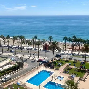 Moderno En Primera Línea De Playa. Apartamento Benalmádena